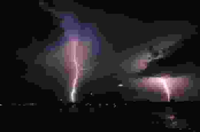 Techonology-LaserBeam-LightningStrikes-Newsbreak